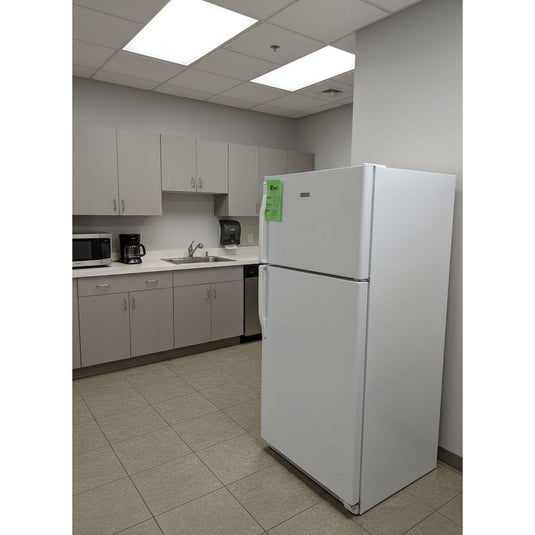 22132-White-Hotpoint-TM-Refrigerator